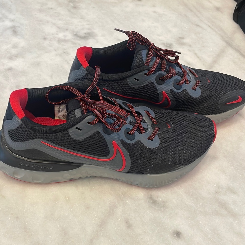 Nike Tenis shoe